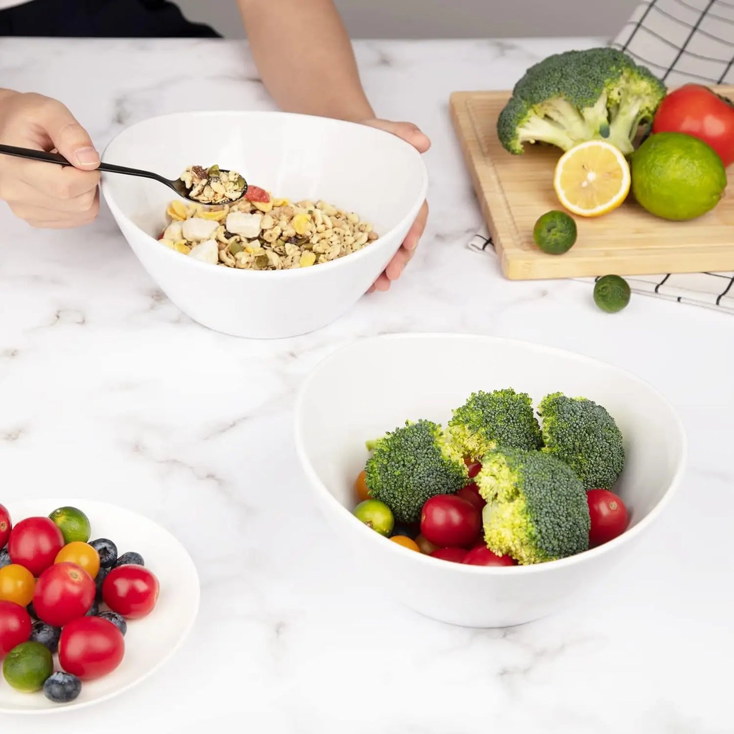 8-Inch Porcelain Serving Bowls Set of 4 – 42 oz Oval Ceramic Bowls for Salad, Pasta & Desserts