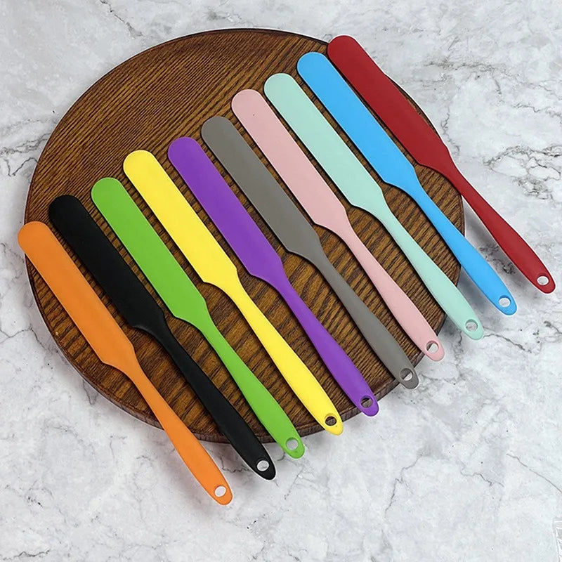 Silicone Cake Scraper & Spatula — Heat-Safe Baking Tool